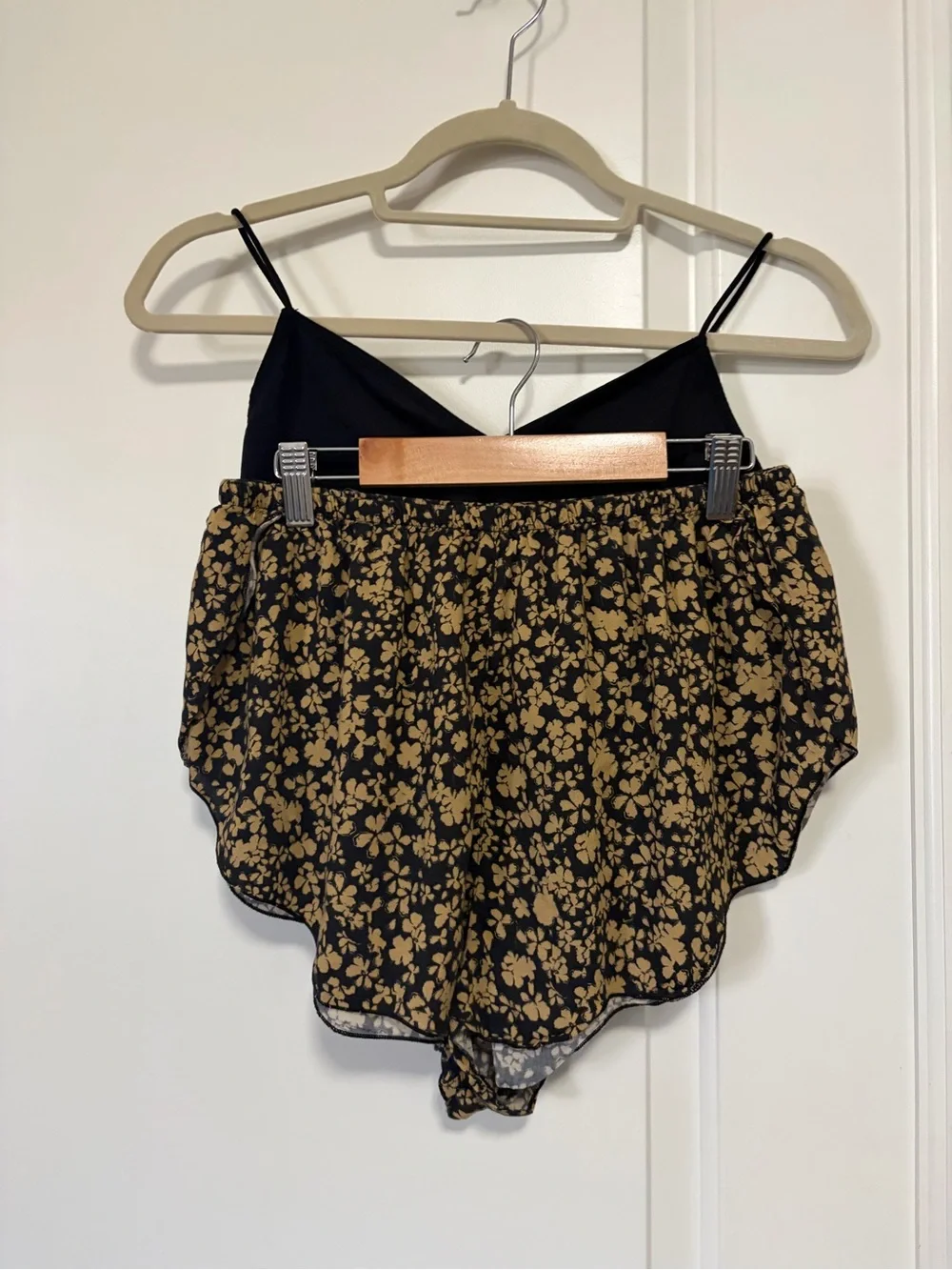 2-piece Set🌼🖤Sexy & Cool Floral High-Waist High Cut Hip Sleep Shorts & Bra🖤🌼_2